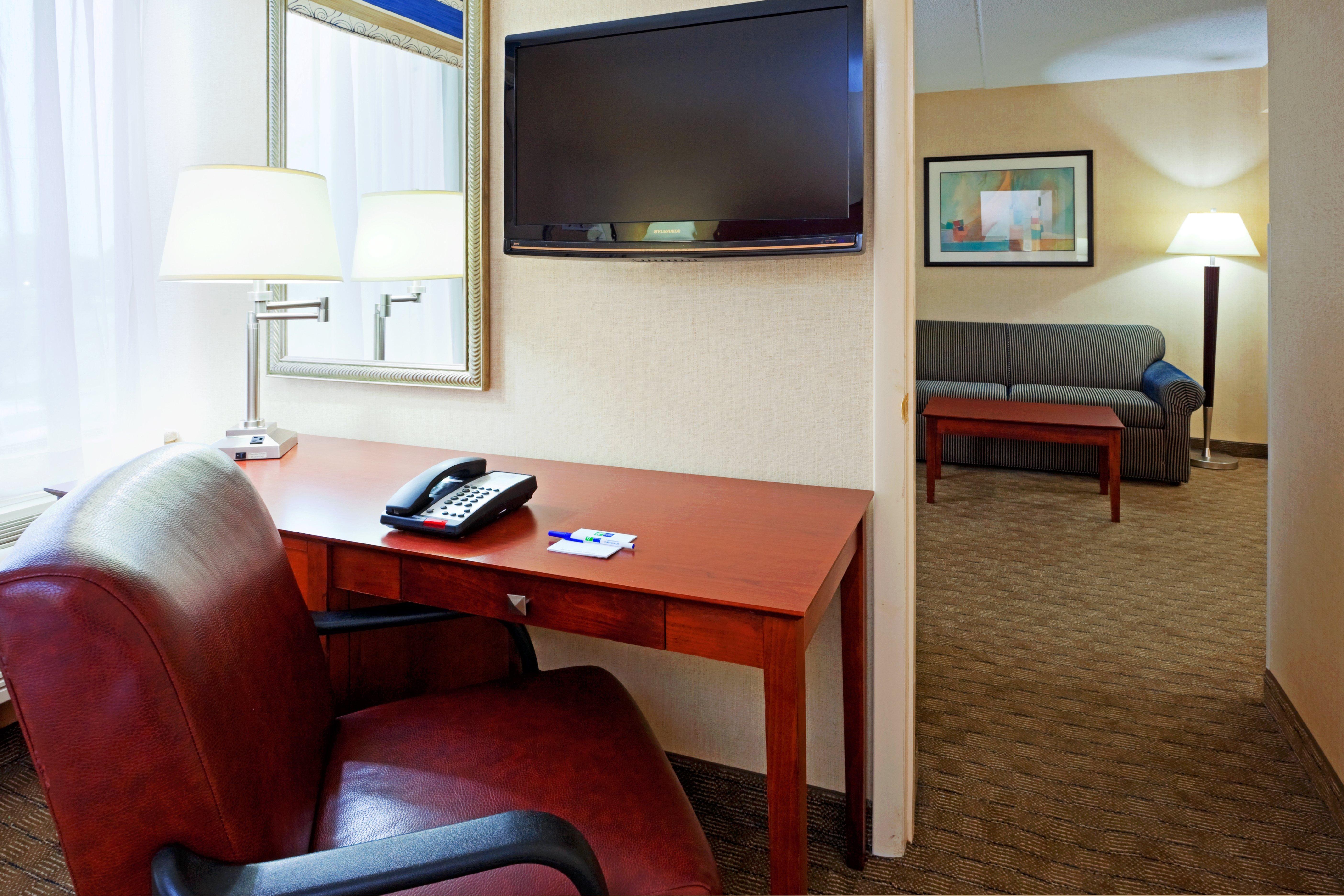 Holiday Inn Express Ramsey Mahwah By Ihg Экстерьер фото
