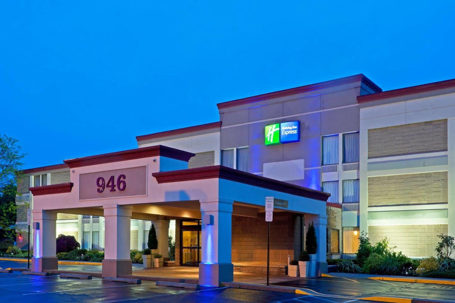 Holiday Inn Express Ramsey Mahwah By Ihg Экстерьер фото