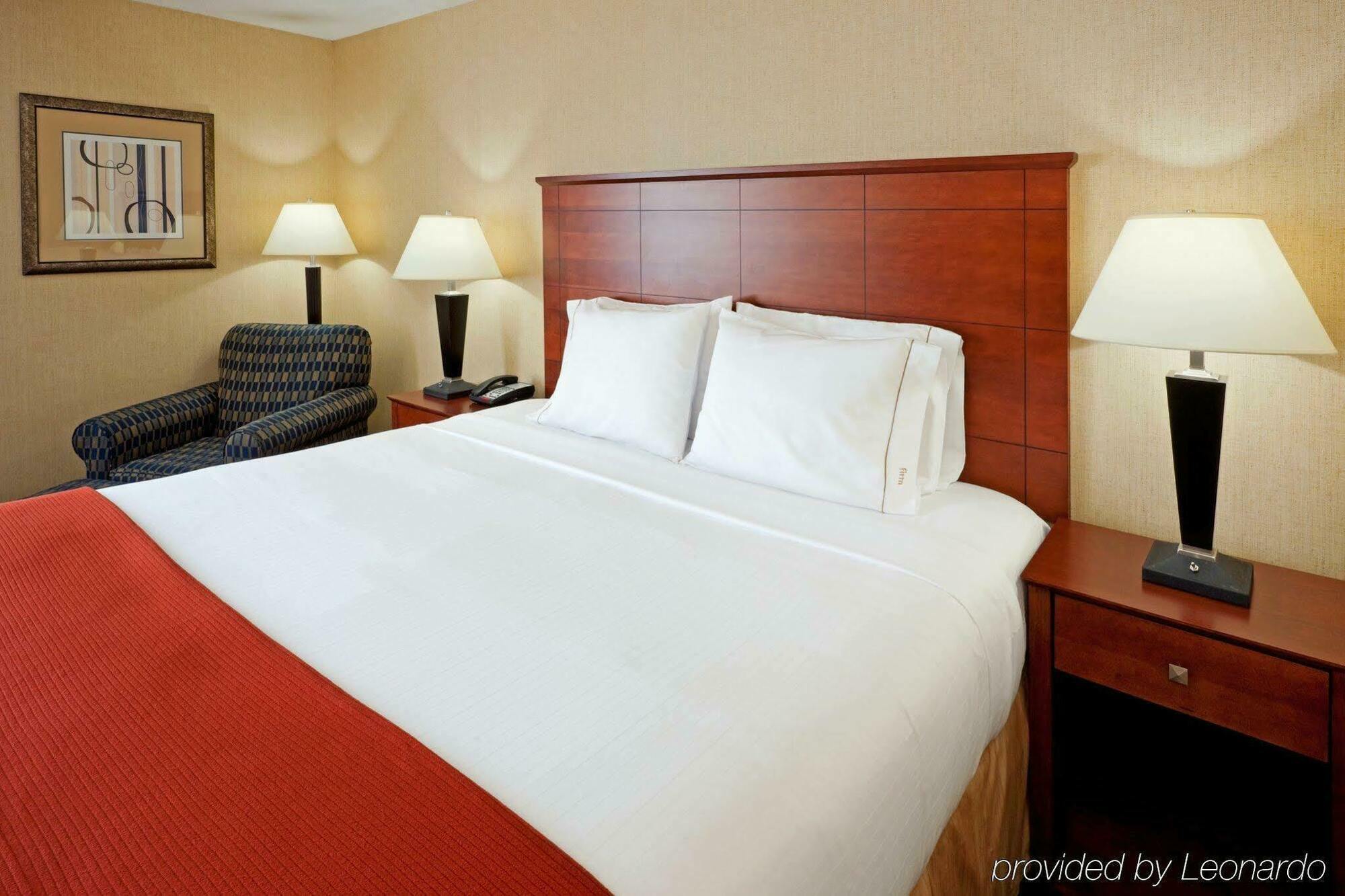 Holiday Inn Express Ramsey Mahwah By Ihg Экстерьер фото